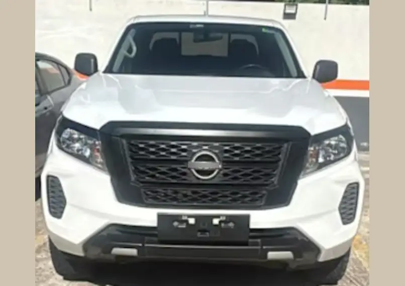NISSAN FRONTIER 2024 NEGOCIABLE